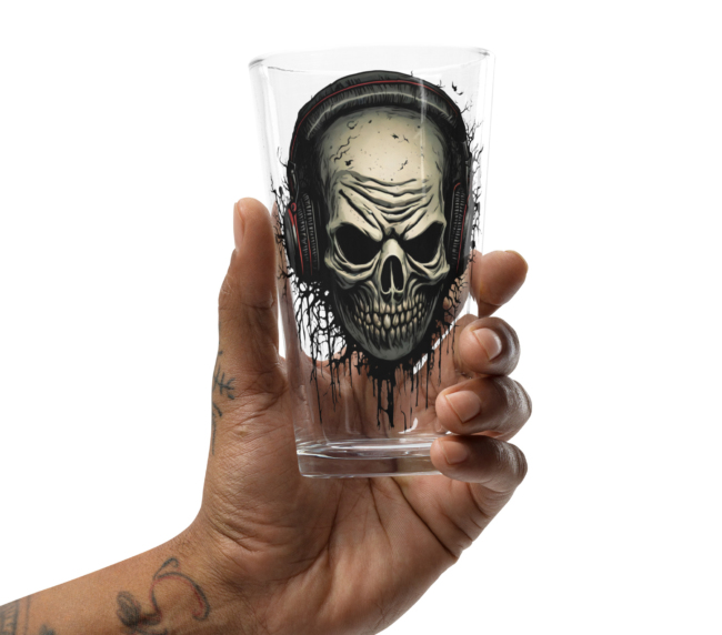 Shaker pint glass